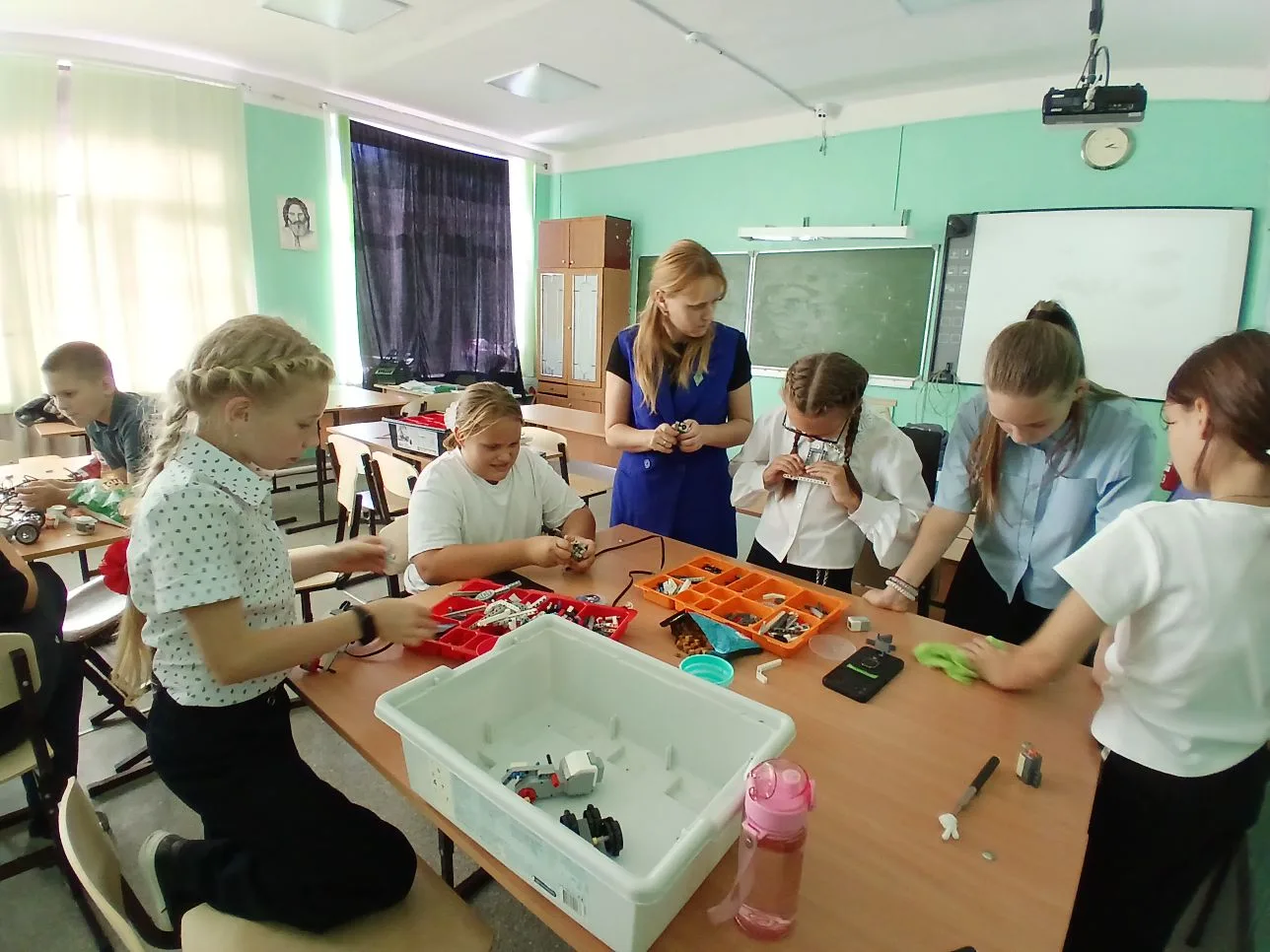 Робототехника Робототехника.