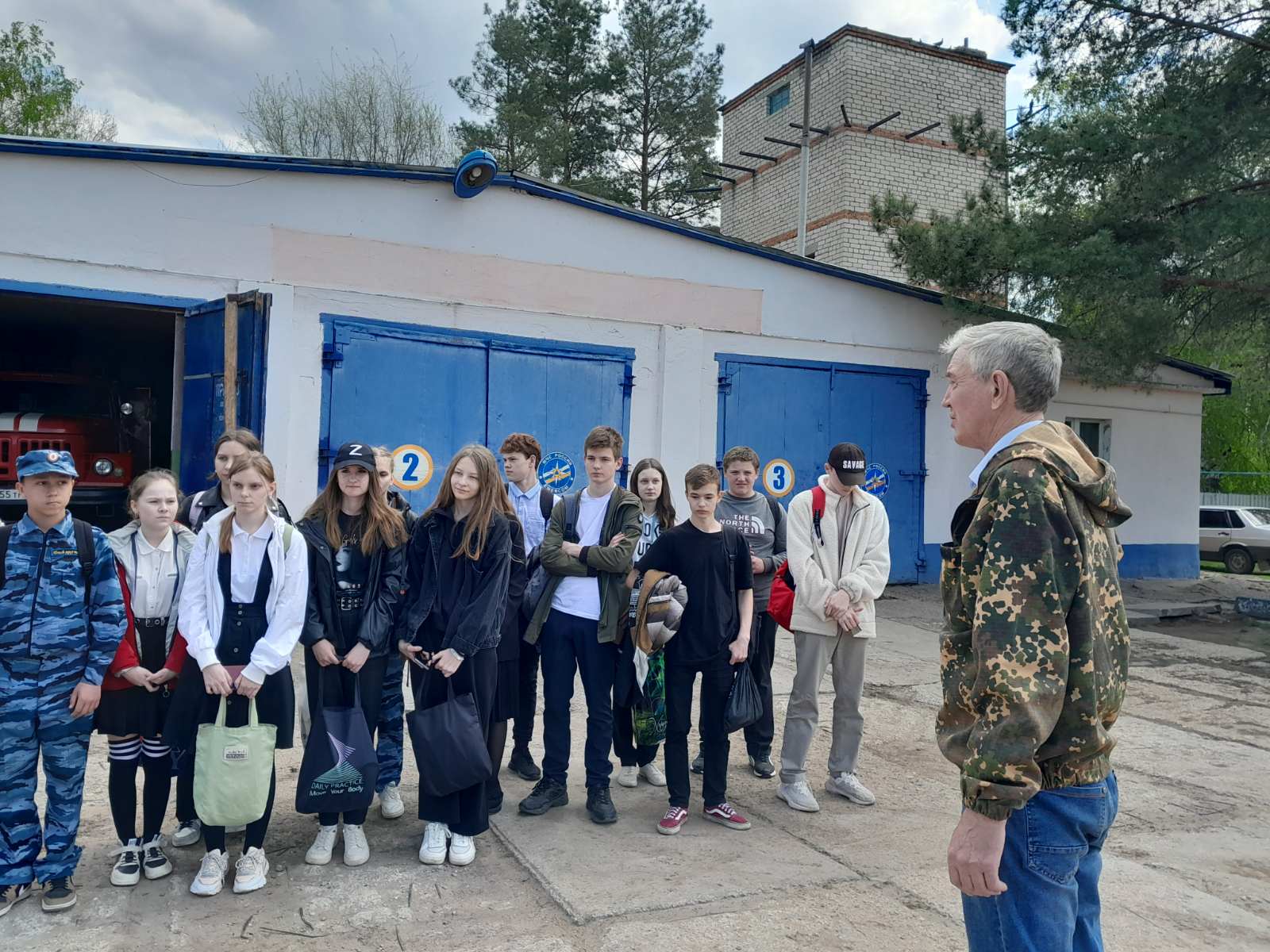 Экскурсия в пожарную часть Экскурсия в пожарную часть.